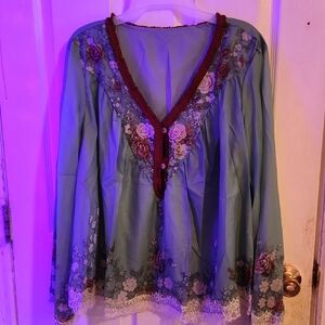 Floral Lace Trim V-Neck Top